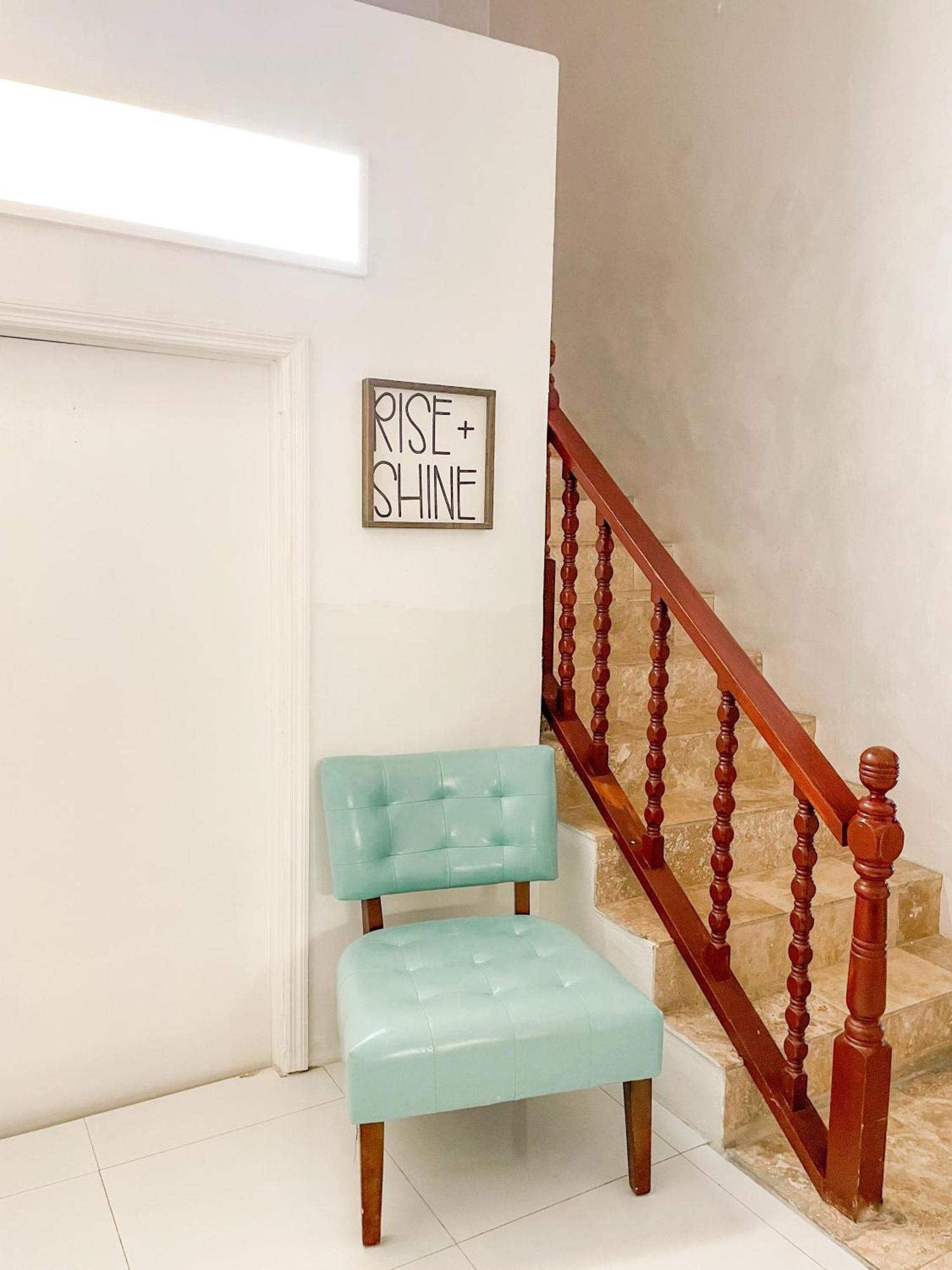 Golden Palms House Bed & Breakfast Nassau Dış mekan fotoğraf